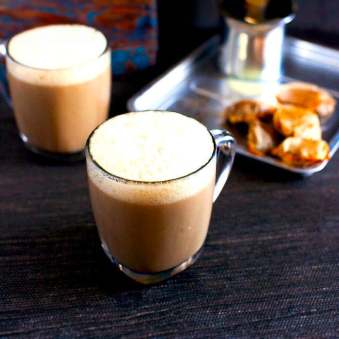 How to Make Teh Tarik - Malaysian Pulled Tea